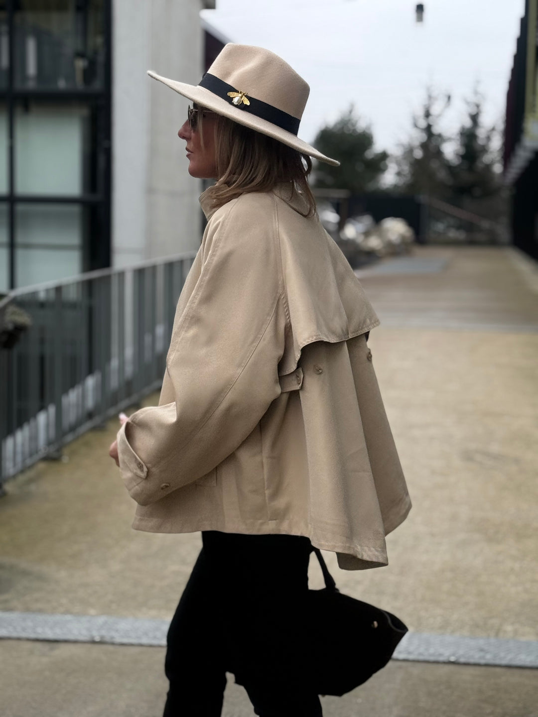 Parka court dos voulant beige