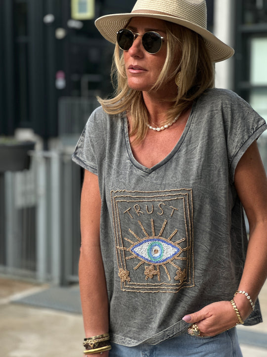 t-shirt oeil gris