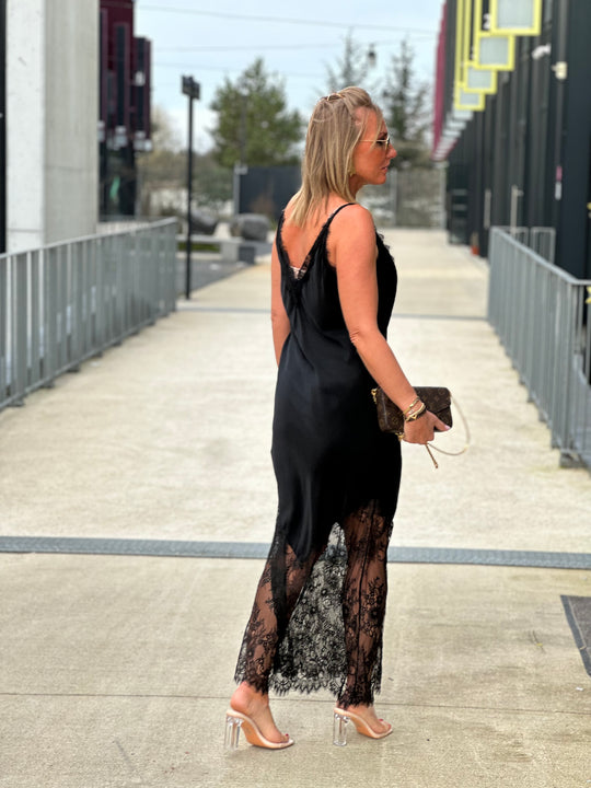 Robe effet soie dentelle Noir