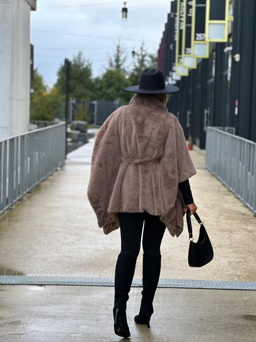 Poncho fourrure j’adore Taupe