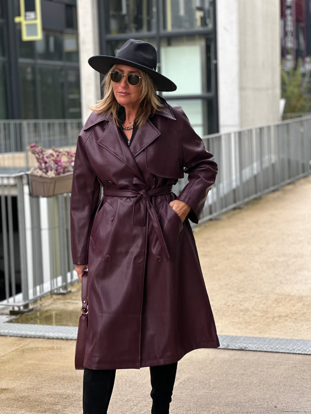 Trench similicuir bordeaux