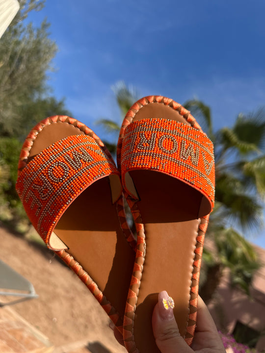 Claquettes perles amours orange