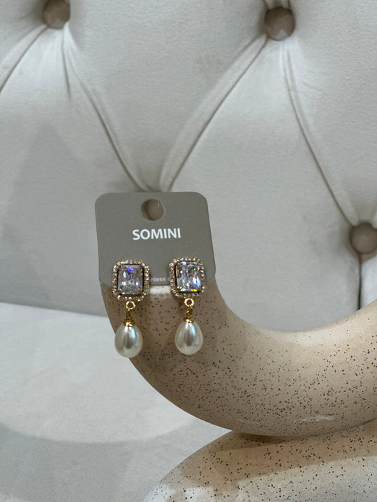 Boucles d’oreilles diamants avec perles