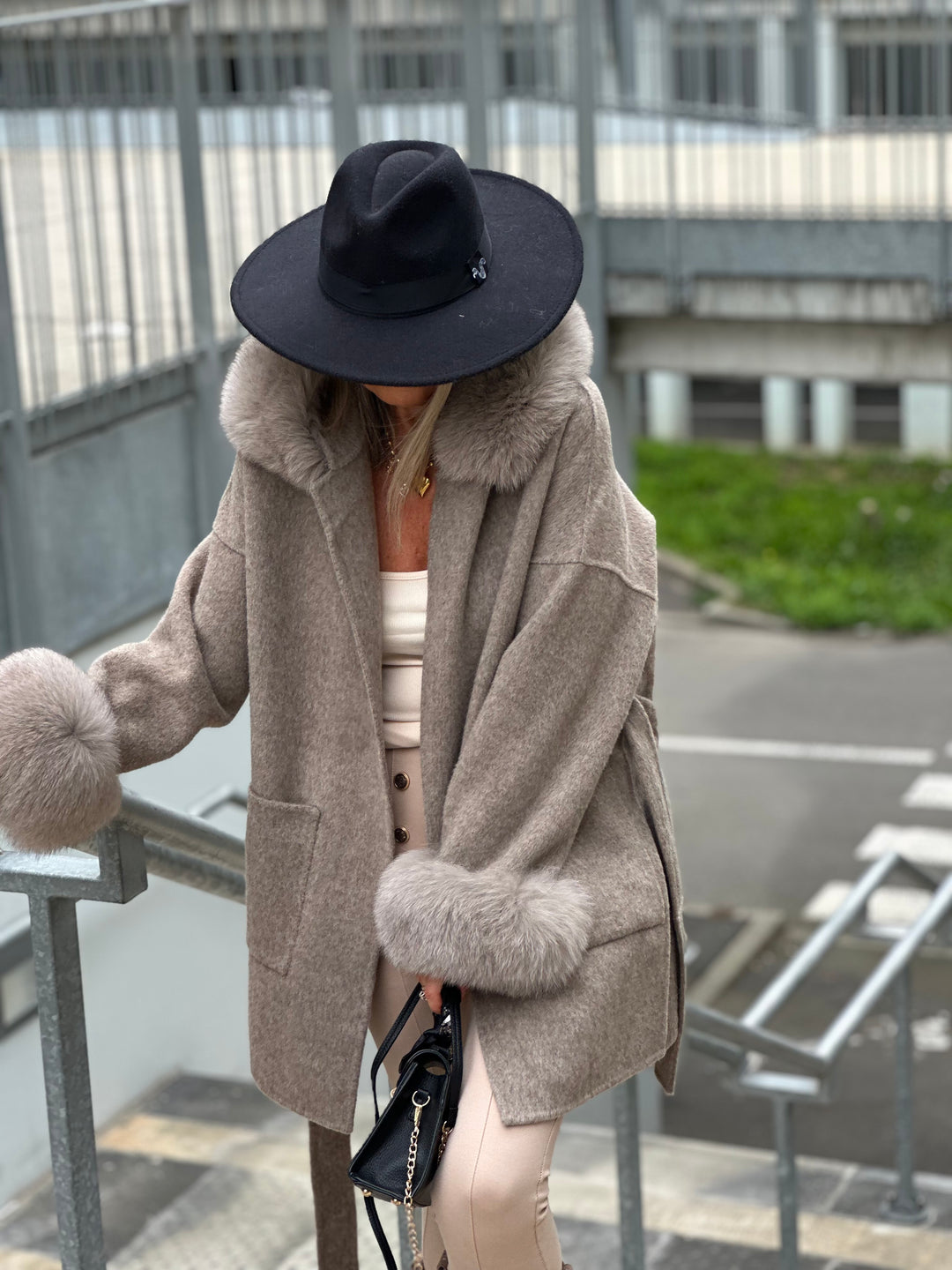 Manteau Veronica version Court Taupe