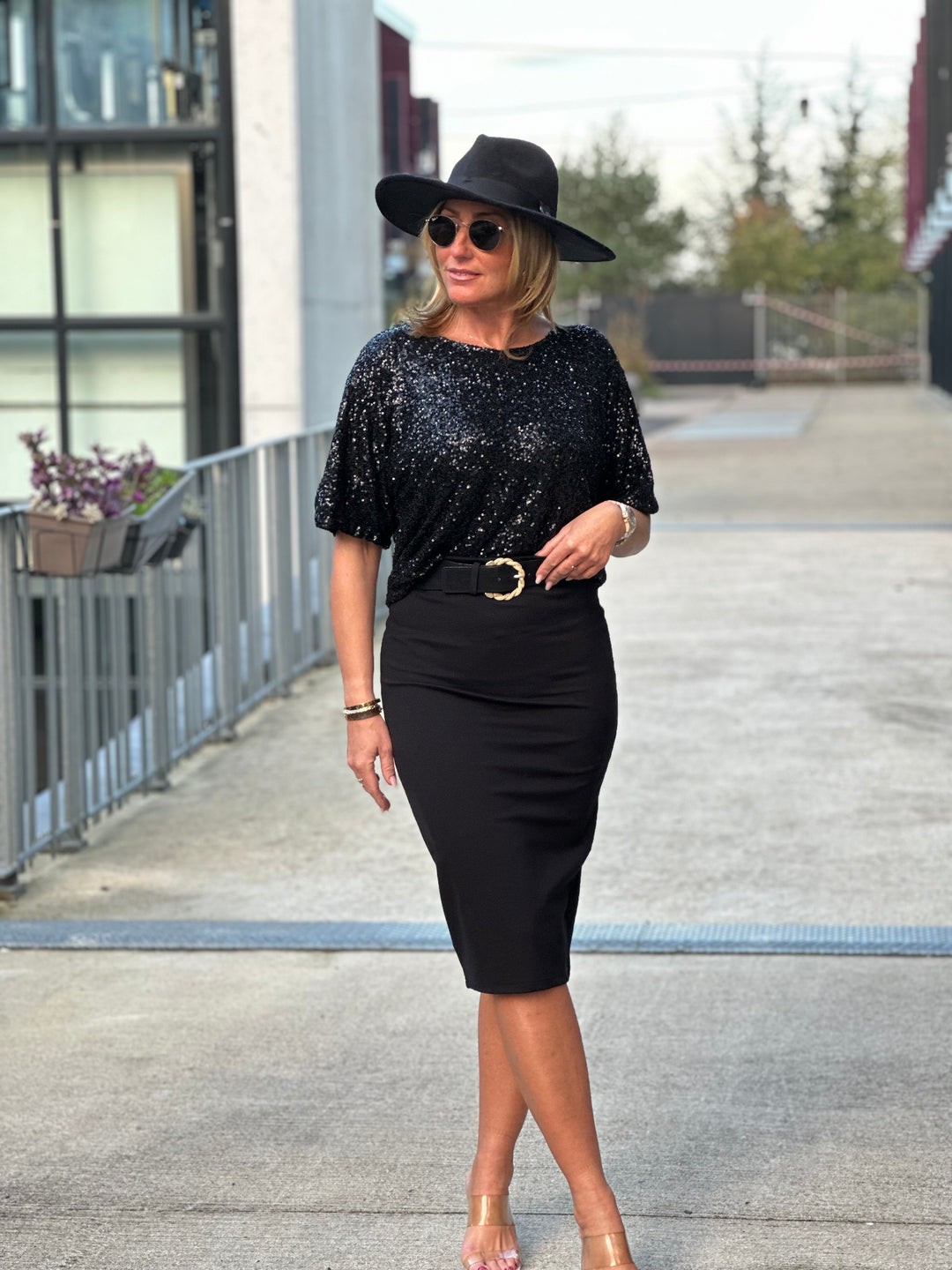 Top sequin dos ouvert Noir/ Ch517