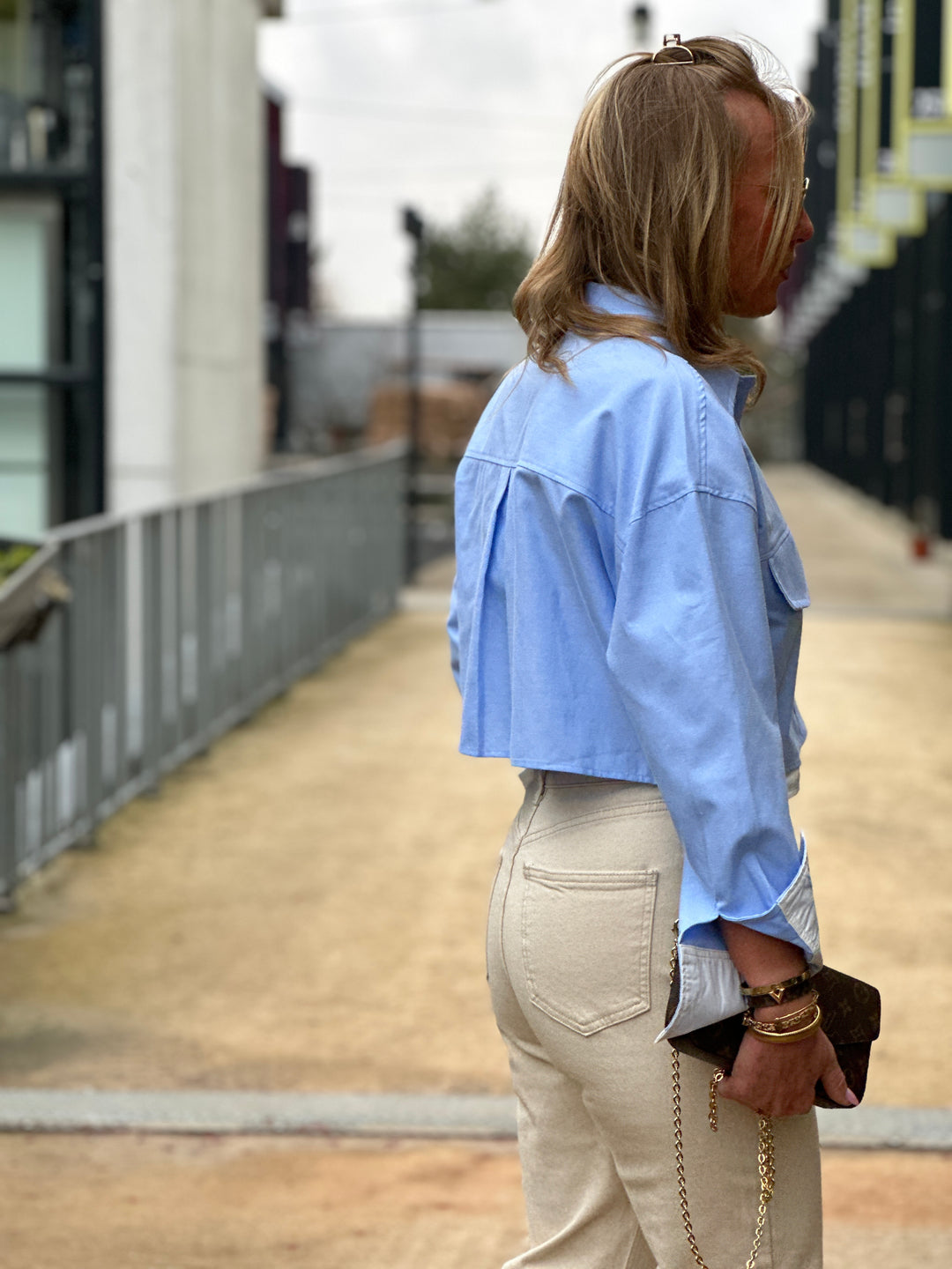 Chemise bleu manchettes blanc