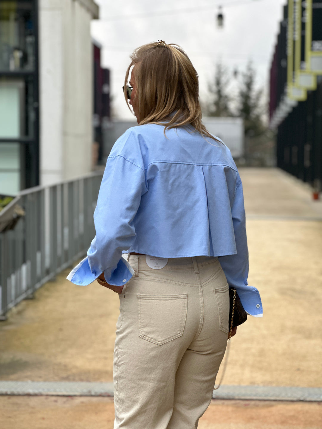 Chemise bleu manchettes blanc