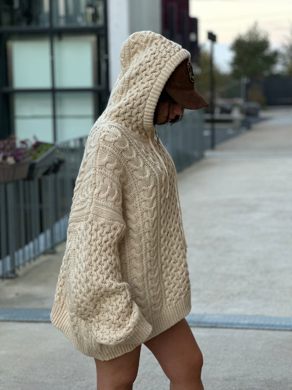 Pull tressé oversize beige