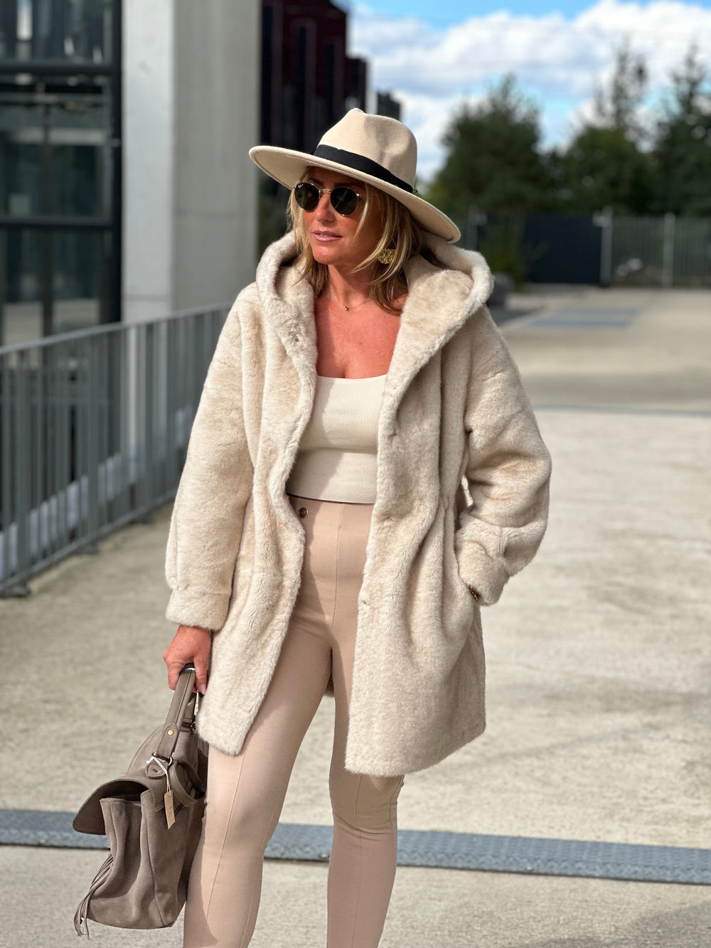 Veste fourrure mi longue Viviane beige