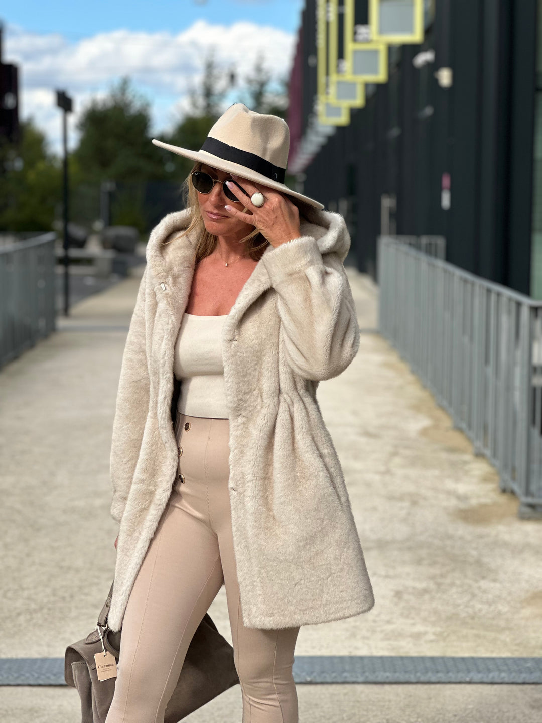 Veste fourrure mi longue Viviane beige