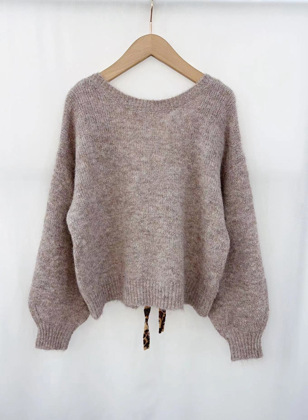 Pull taupe attaché léopard taupe