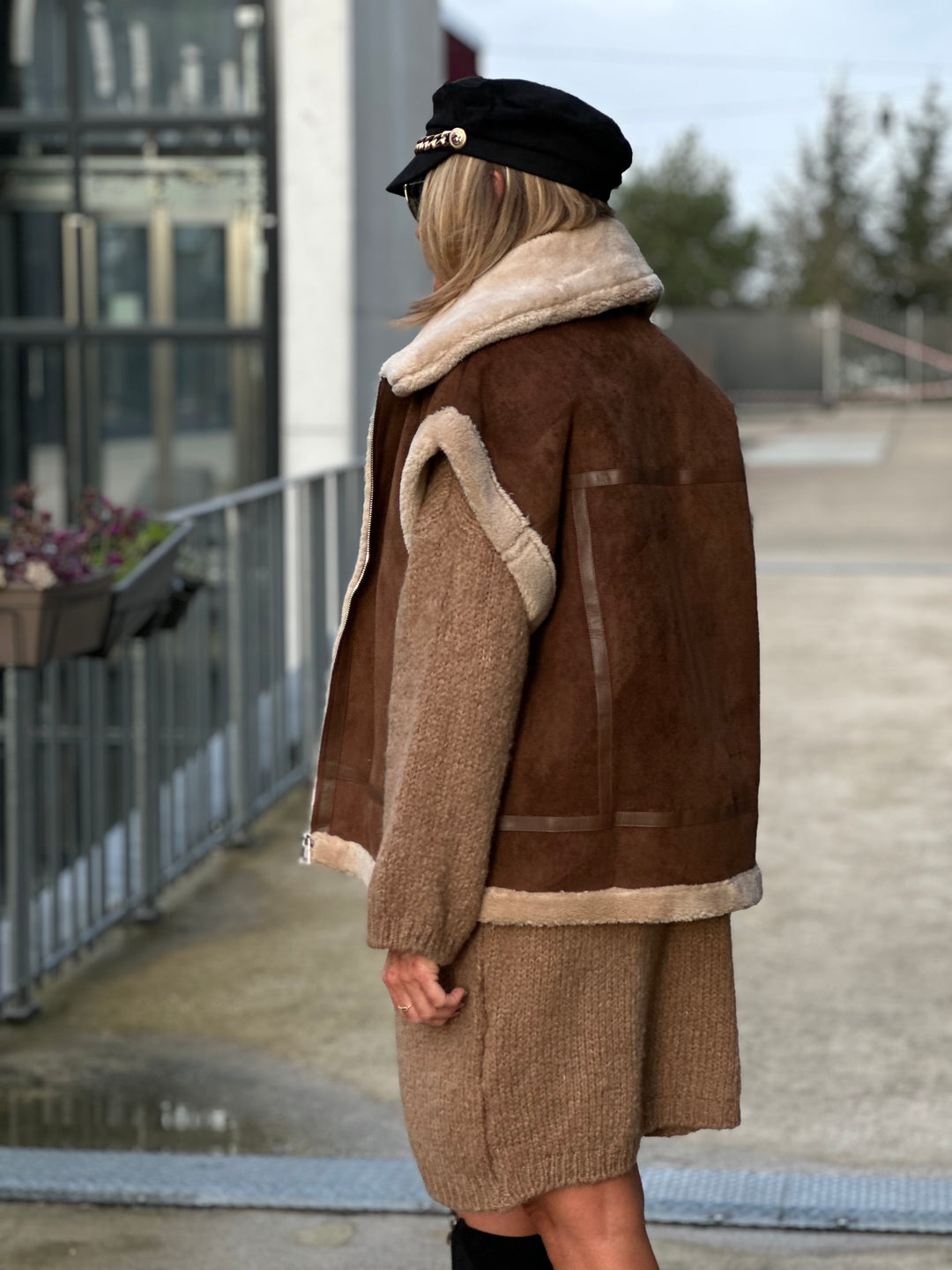 Gilet daim moumoute camel (5687)