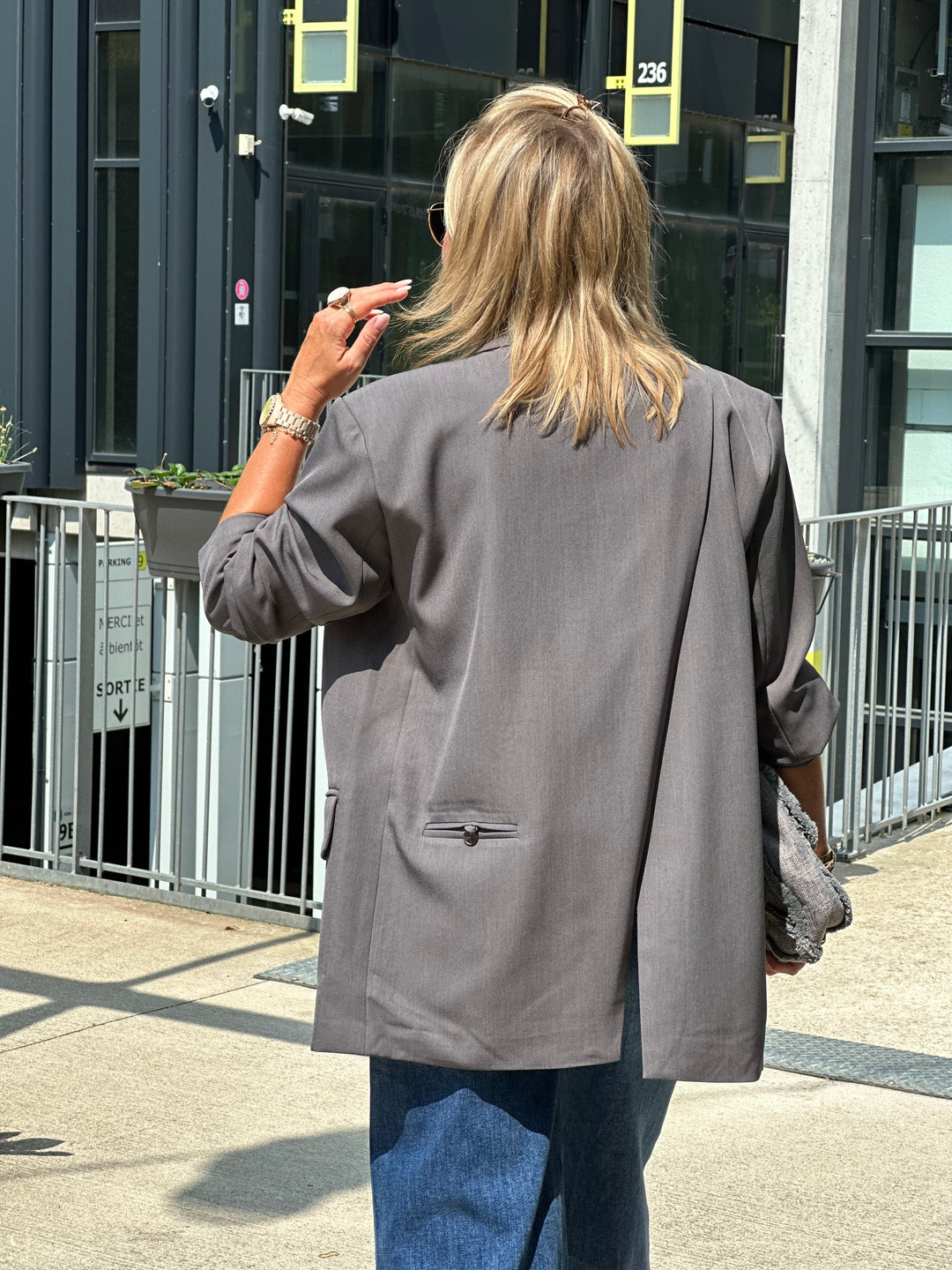 Blazer oversize ouvert dos En Gris Elodie