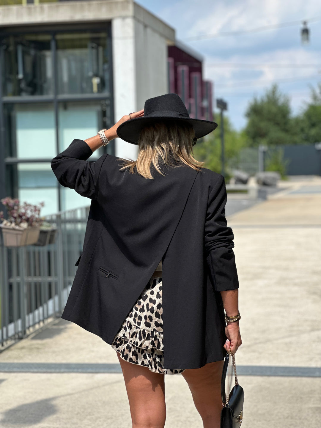 Blazer oversize ouvert dos En Noir Elodie